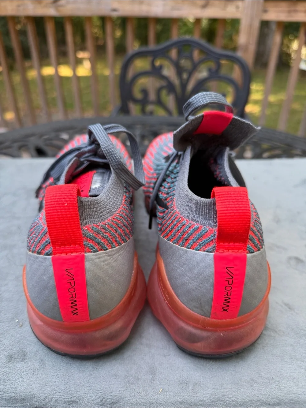 Nike breathable flyknit